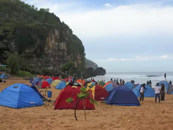 Spot Camping Di Pantai Gunungkidul Pantai Ngrumput