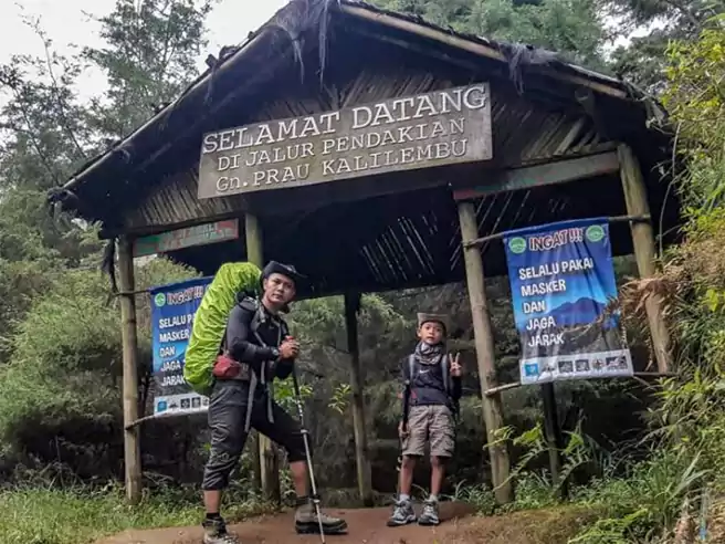 Gerbang Jalur Pendakian Gunung Prau Via Kalilembu