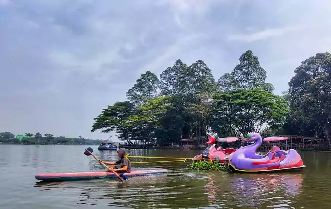 Wisata Air Di Danau Situ Cipondoh Tangerang Banten
