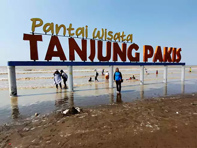 Pantai Karawang Pantai Tanjung Pakis