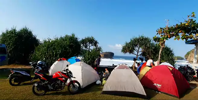 Tempat Camping Di Pantai Pacitan Pantai Srau