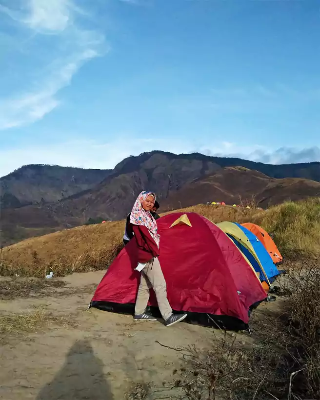 Tempat Camping Di Sumut Bukit Holbung Samosir Samosir