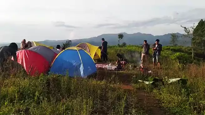 Tempat Camping Di Tasikmalaya Bukit Kacapi