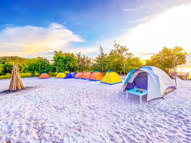 Tempat Camping Di Indonesia Pantai Viovio