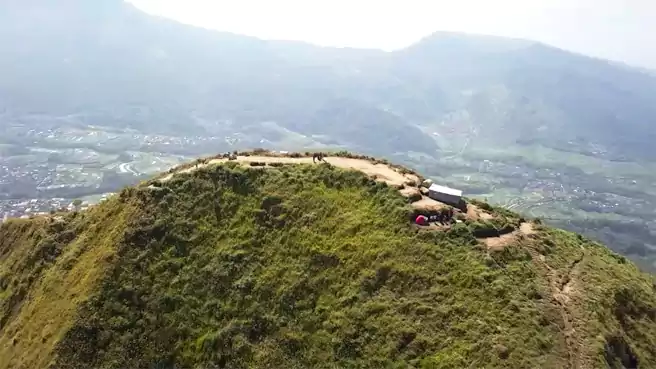 Area Camping Di Puncak Alap Alap Gunung Andong