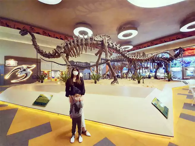 Jatim Park 3 Replika Fosil Dinosaurus