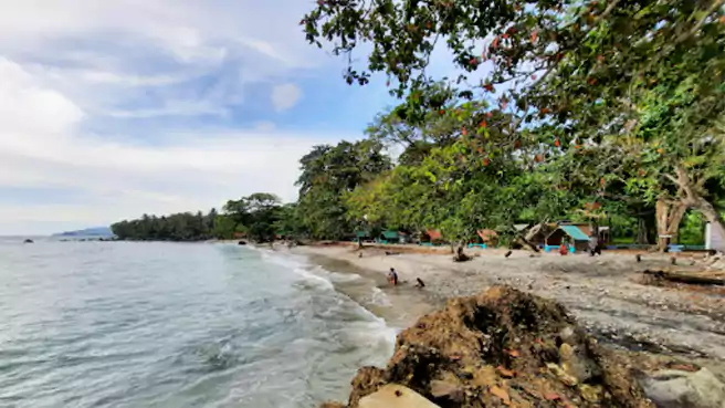 Pantai Di Lampung Selatan Pantai Guci Batu Kapal Rajabasa