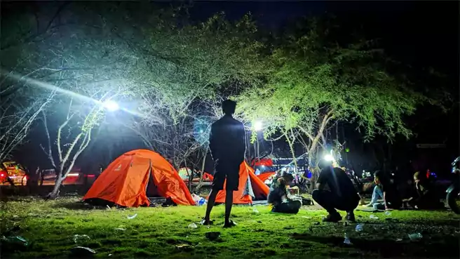 Camping Ground Di Pantai Kurenai