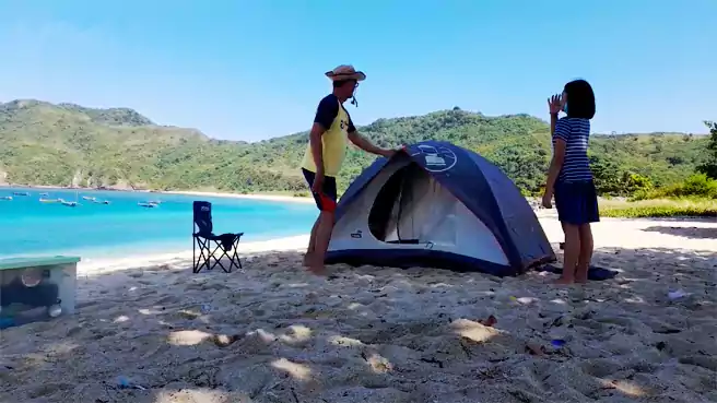 Tempat Camping Di Lombok Tengah Pantai Mawun