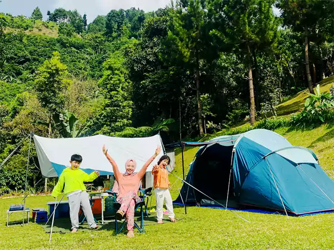 Spot Camping Keluarga Di Puncak Halimun Camp