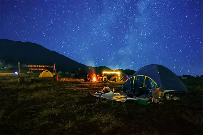 Spot Foto Cantik Di Camping Gayatri Saat Malam Hari