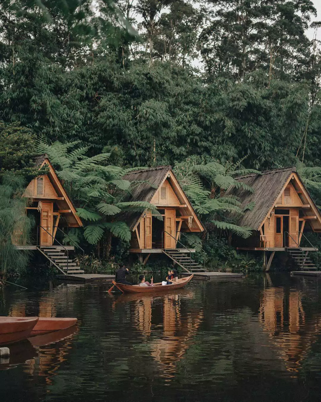 Lake Tent Dusun Bambu Leisure Park