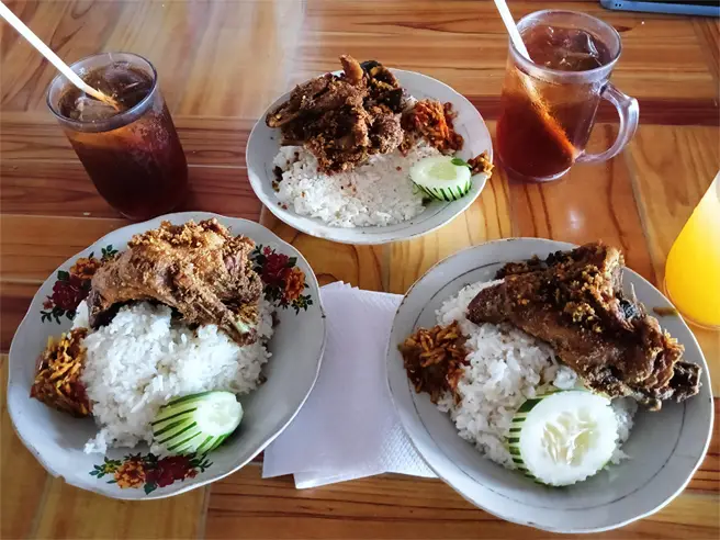Kuliner Bangkalan Bebek Sinjay Madura